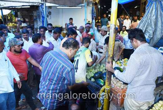 Street vendors 1